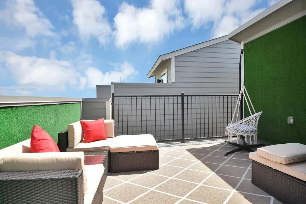 Amazing Rooftop! Downtown Skyline Views!!! Sleeps 15 Houston Kültér fotó