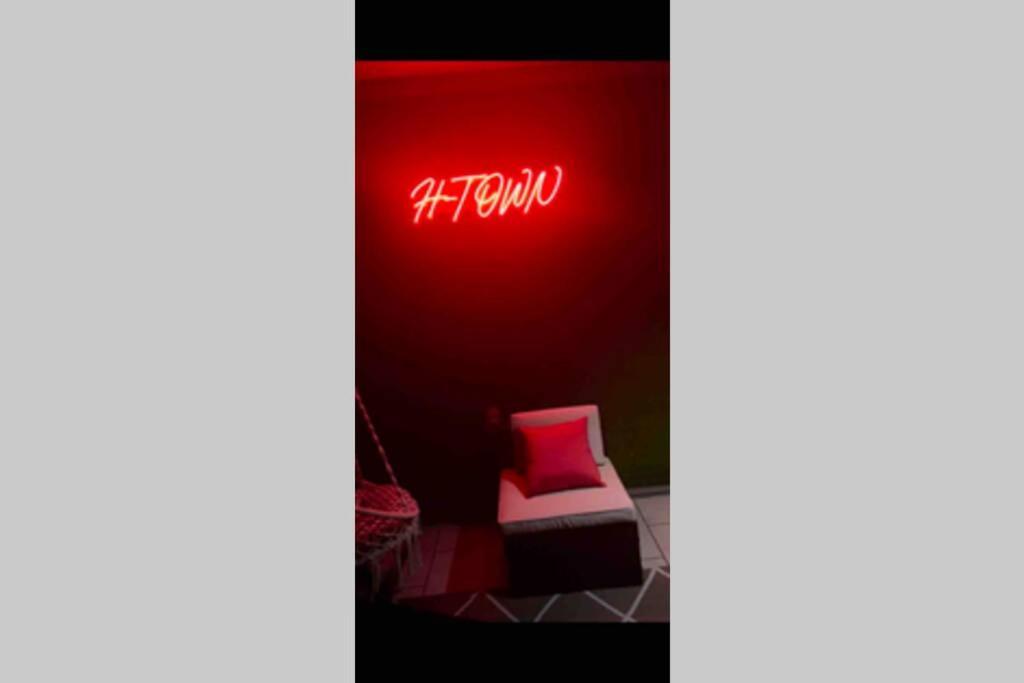 Amazing Rooftop! Downtown Skyline Views!!! Sleeps 15 Houston Kültér fotó